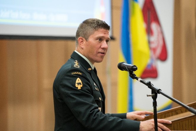 LCol Kristopher Reeves CD, Commanding Officer of 3RCR, providing an update on Op UNIFIER Roto 4 at UWVA – CAF Appreciation Event held in Toronto on 1 Jun 2018.